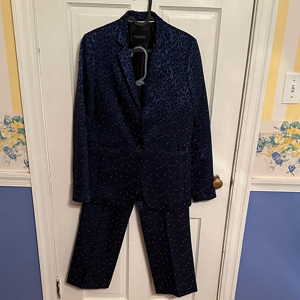 Banana Republic Dark Blue Cheetah Patterned Suit